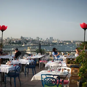 Otel Raymond Old